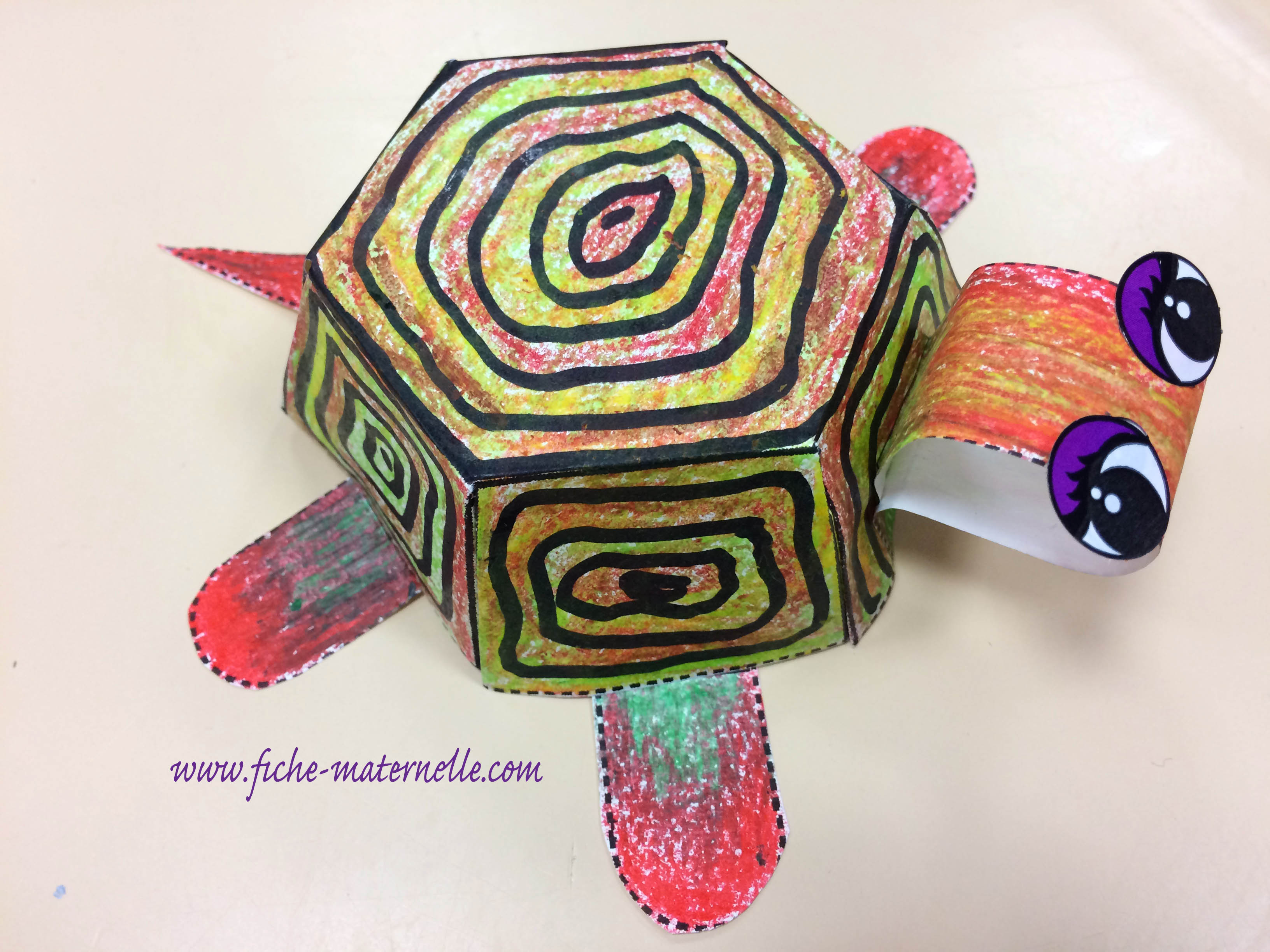 Une tortue en papier  fabriquer en maternelle