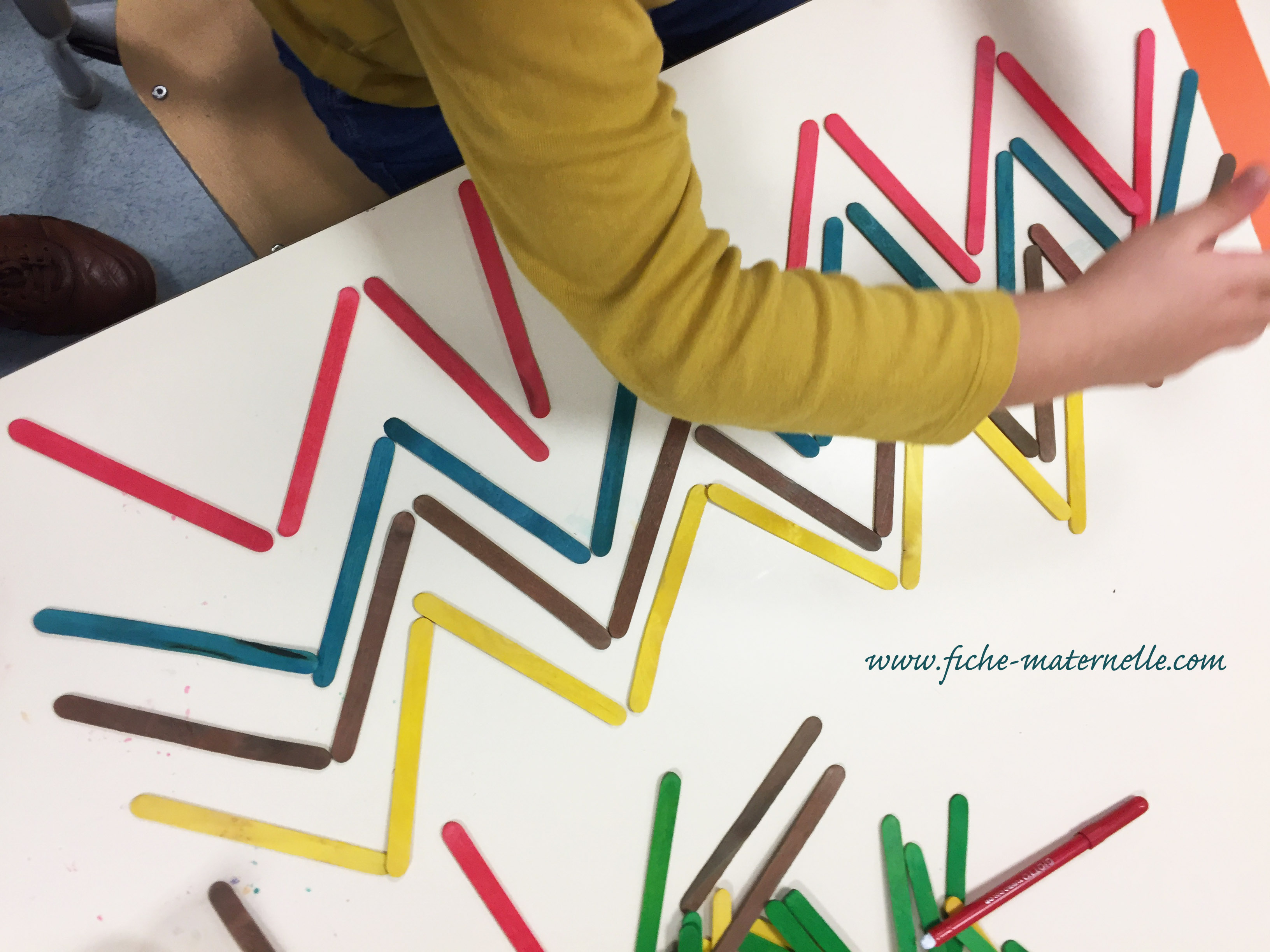 Reproduire avec des btonnets des lignes brises