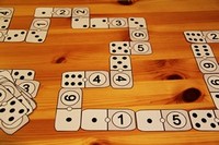 Jouer avec de jolis dominos